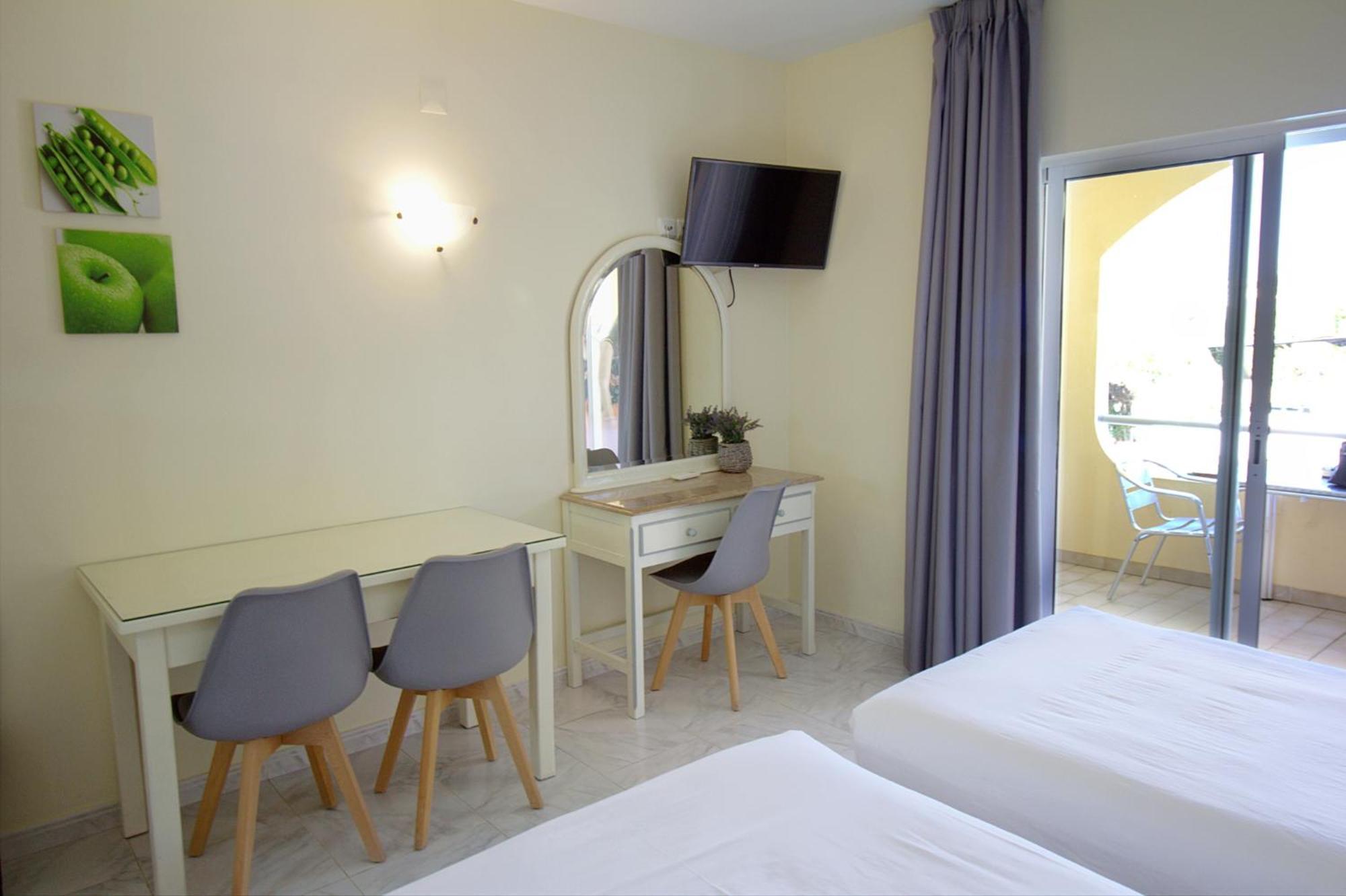 Wot Algarve Hotel Almancil Exterior photo